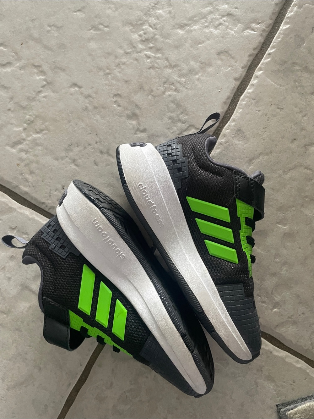 Minecraft Adidas - Picture 3 of 6